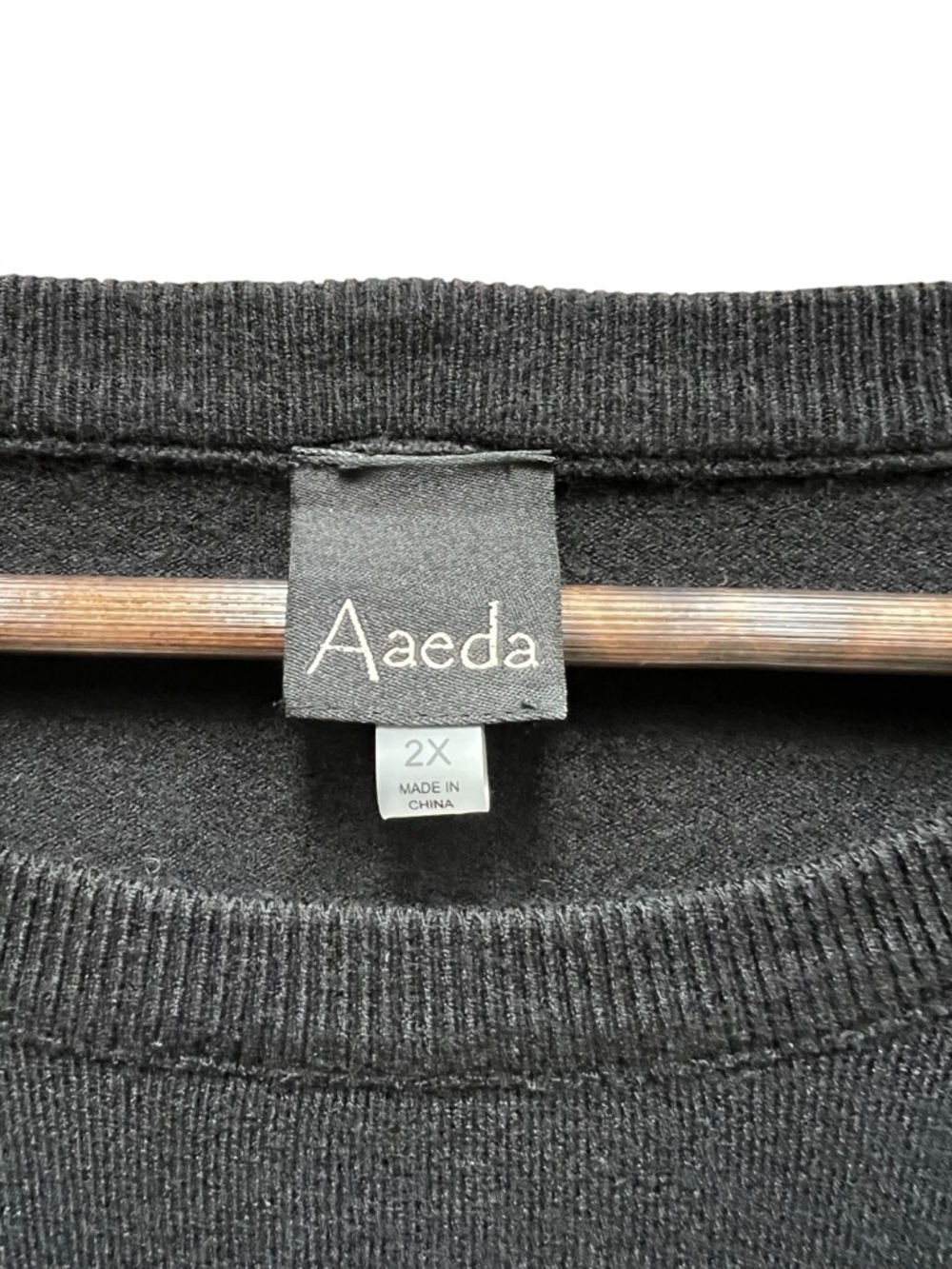 Aaeda Floral Appliqué Sweater - Picture 5 of 7
